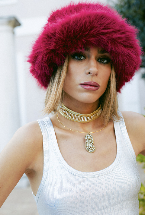 Courchevel choker